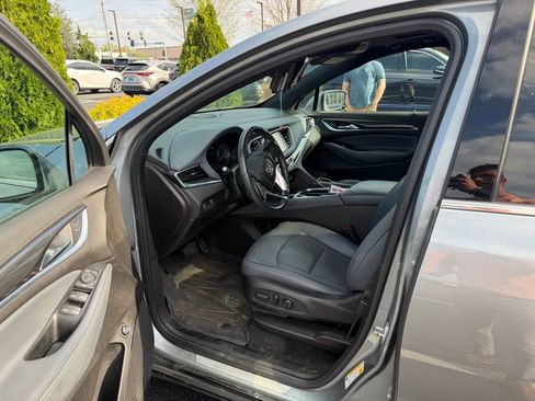 Used 2024 Buick Enclave Essence w/ Experience Buick Package image 9