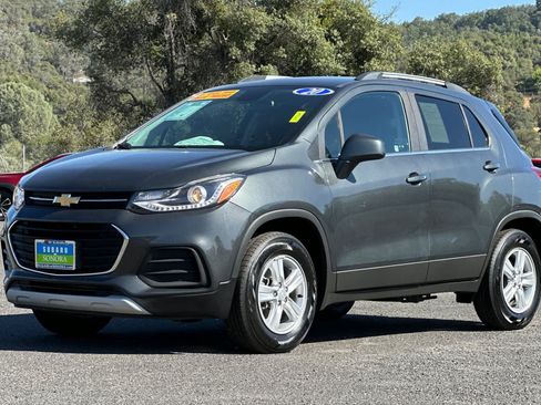 Used 2020 Chevrolet Trax LT AWD/4WD image 7