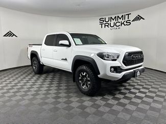 Used 2017 Toyota Tacoma TRD Off-Road w/ Tow Package (A/T) video 1