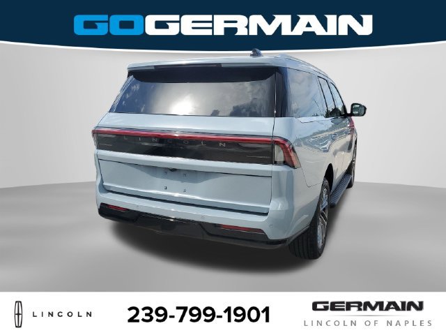 New 2027 Lincoln Navigator Premiere RWD image 8