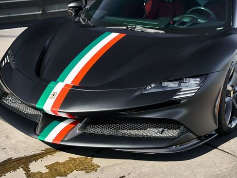 Used 2023 Ferrari SF90 Stradale image 6