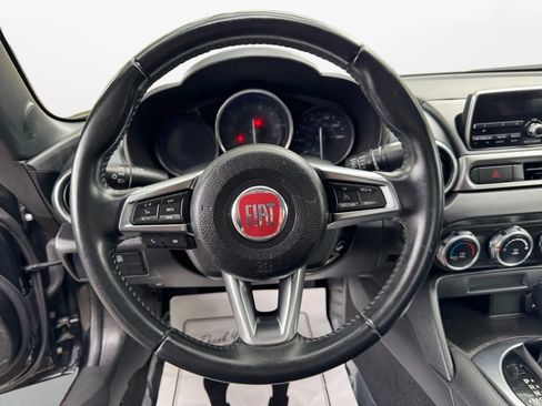 Used 2017 FIAT 124 Spider Classica image 13