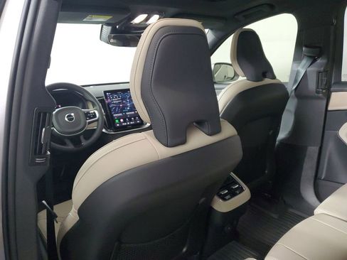 Certified 2026 Volvo XC90 B5 Plus w/ Protection Package AWD/4WD image 16