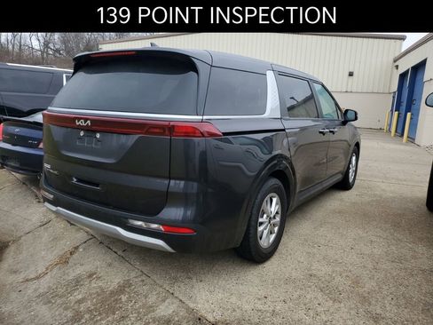 Used 2022 Kia Carnival LX image 4