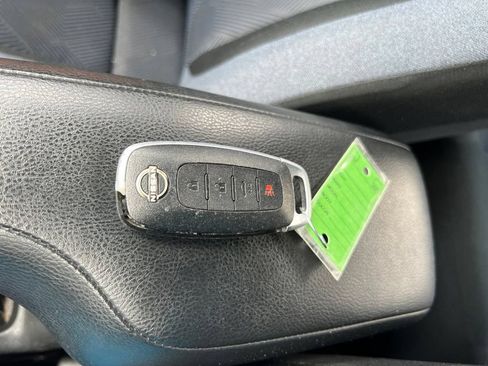 Used 2024 Nissan Versa SV FWD image 29