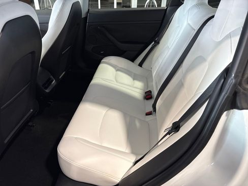 Used 2021 Tesla Model 3 Long Range image 25