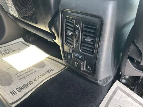 Used 2023 Dodge Durango GT AWD/4WD image 14