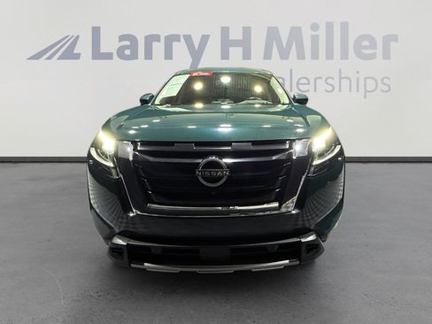 Used 2023 Nissan Pathfinder Platinum image 8