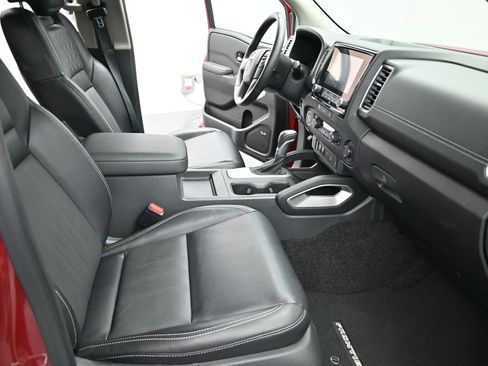 Used 2024 Nissan Frontier SL w/ Technology Package RWD image 7