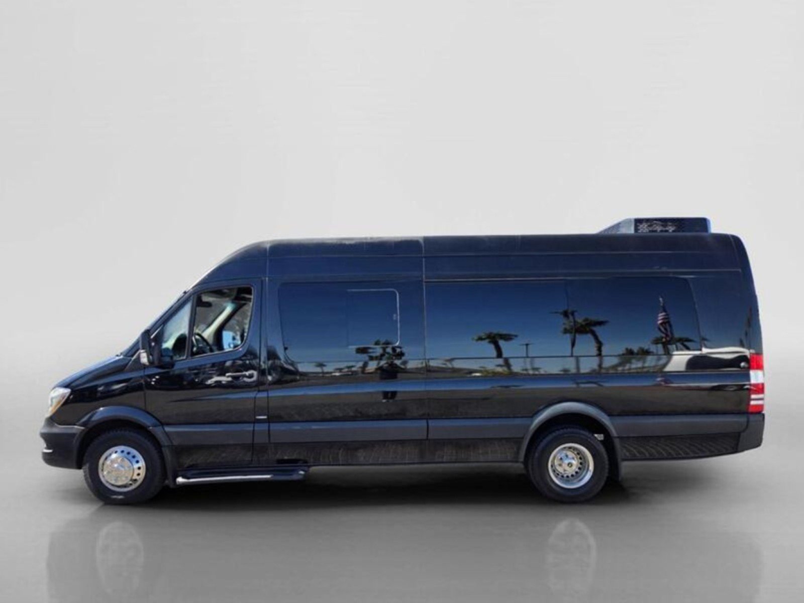 Used 2016 Mercedes-Benz Sprinter 3500 image 2
