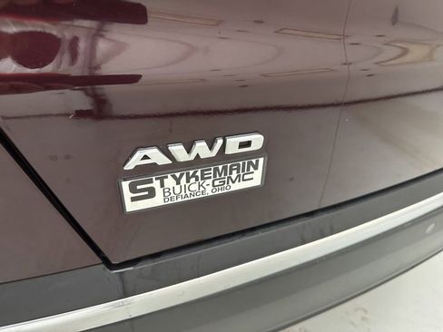 Used 2018 Cadillac XT5 AWD image 17