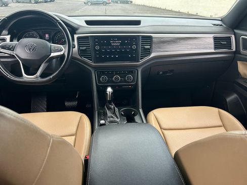 Used 2020 Volkswagen Atlas Cross Sport SE FWD image 19