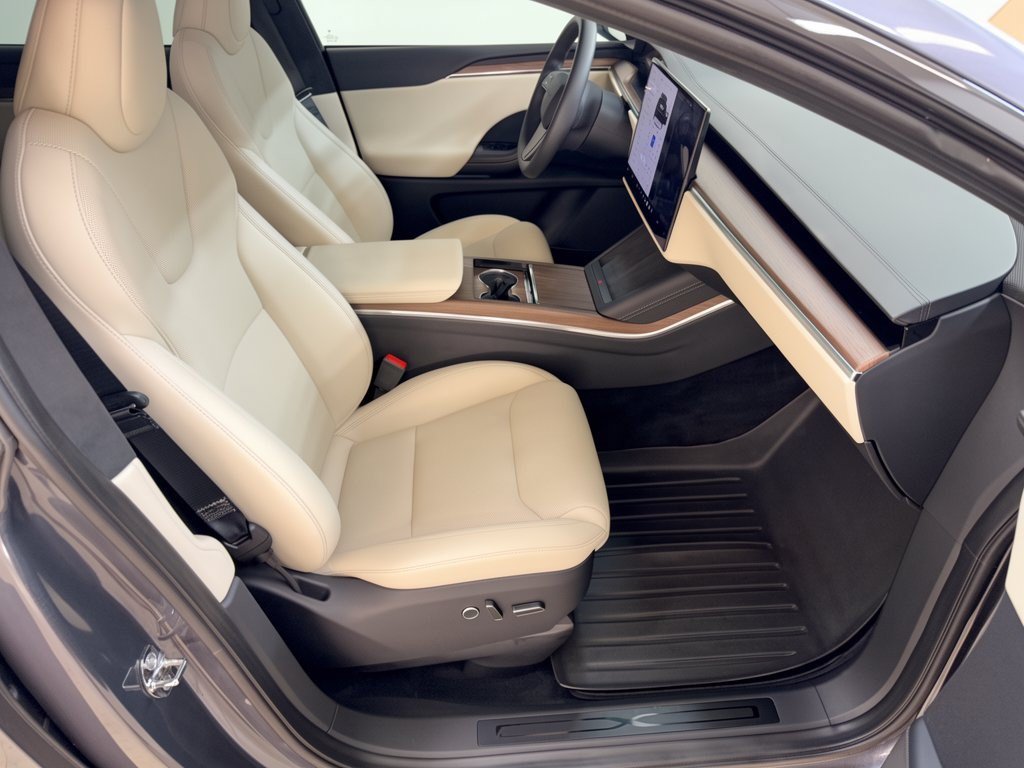 Used 2023 Tesla Model X AWD/4WD image 29