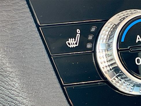 New 2025 Mitsubishi Outlander SEL image 23