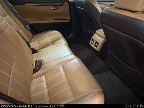 Used 2016 Lexus ES 350 w/ Luxury Package w/Wood Trim FWD image 18