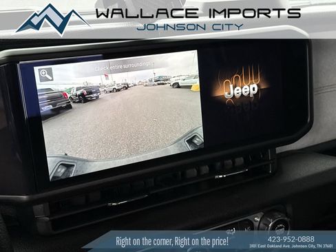 Used 2024 Jeep Gladiator Sport image 24