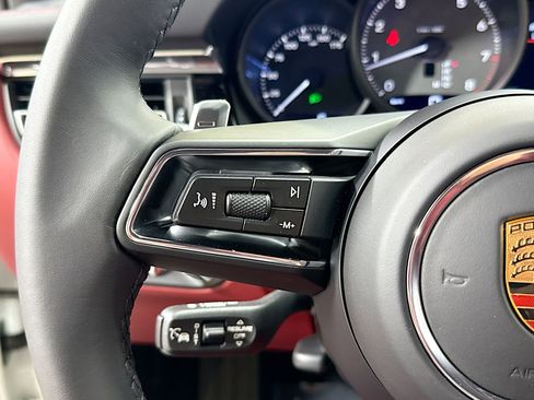 Certified 2026 Porsche Macan S AWD/4WD image 37