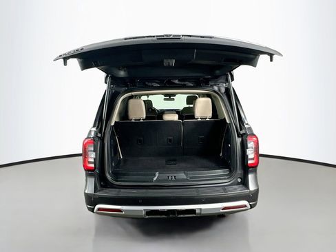 Used 2024 Ford Expedition Limited image 28
