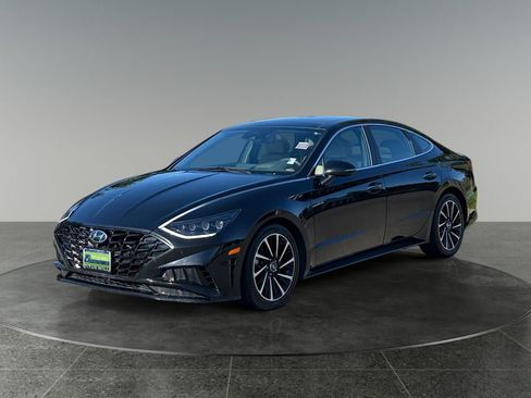 Used 2021 Hyundai Sonata Limited FWD image 3