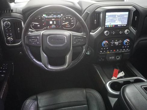 Used 2021 GMC Sierra 2500 Denali w/ Denali Black Diamond Edition AWD/4WD image 16