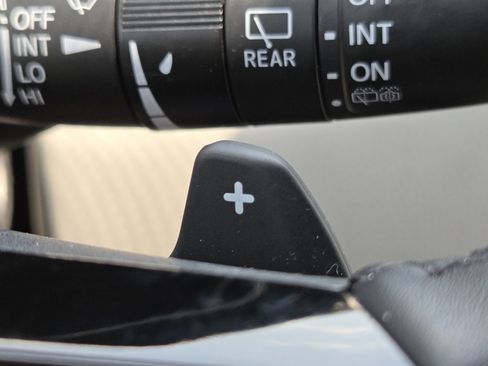 Certified 2023 Honda Pilot Touring image 13