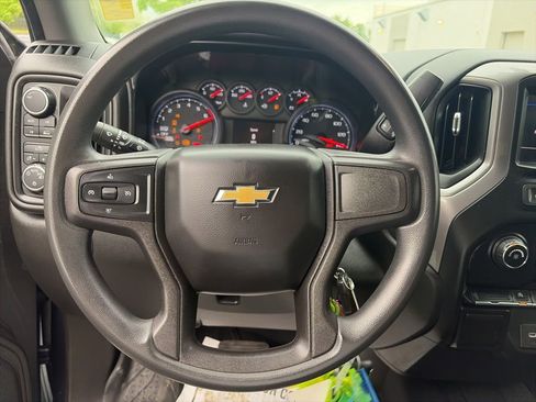 Used 2021 Chevrolet Silverado 1500 Custom image 11