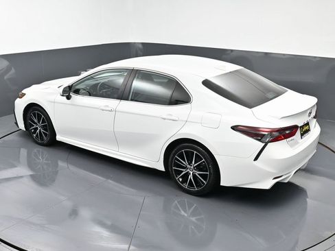 Used 2023 Toyota Camry SE image 40