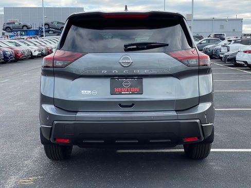 New 2026 Nissan Rogue SV w/ Cold Weather Package FWD image 4