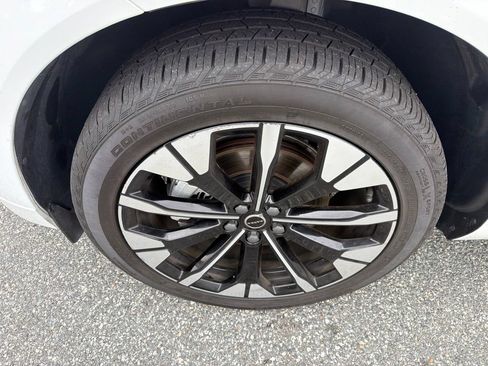 Used 2026 Volvo XC60 B5 Plus AWD/4WD image 12