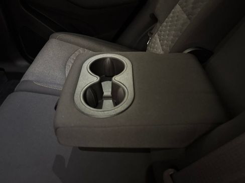 Used 2018 Chevrolet Equinox LT AWD/4WD image 32
