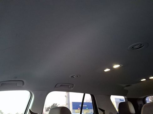 Used 2019 Chevrolet Traverse LS image 21