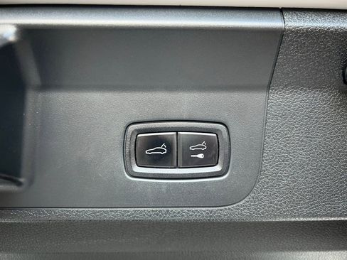 Used 2018 Porsche Panamera 4S image 22