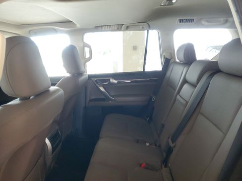 Used 2023 Lexus GX 460 Premium w/ Premium Package image 14