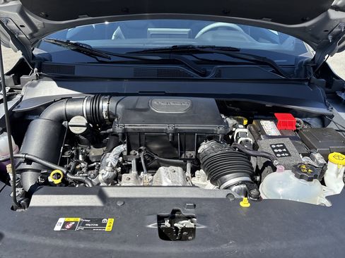 Used 2023 Jeep Compass Latitude image 34