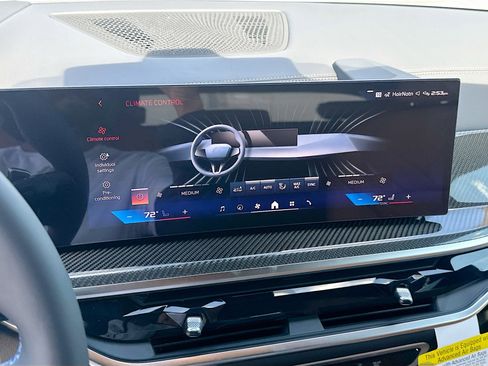 New 2026 BMW X5 M60i w/ Executive Package image 13