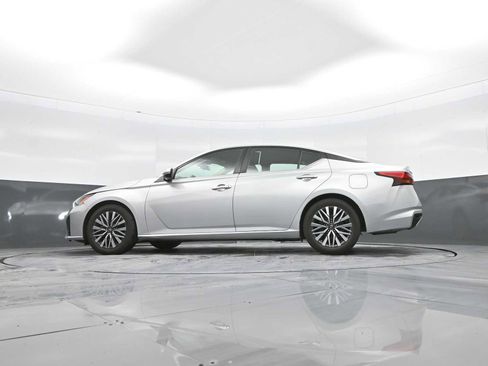 Used 2023 Nissan Altima 2.5 SV image 36