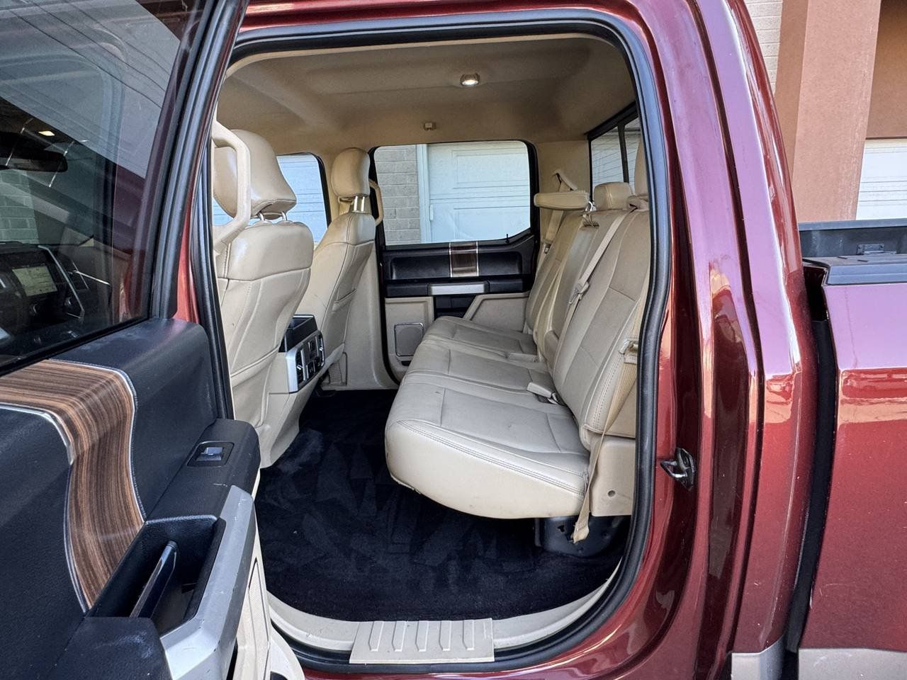 Used 2017 Ford F150 Lariat w/ Equipment Group 502A Luxury AWD/4WD image 27
