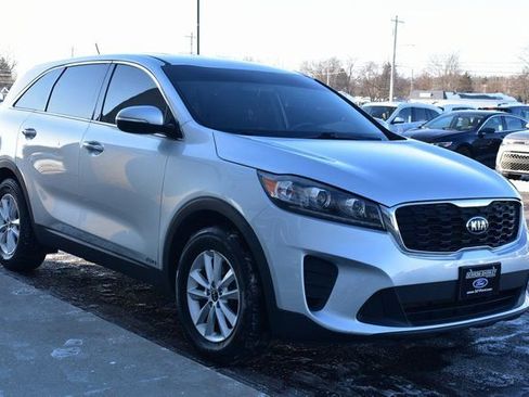 Used 2019 Kia Sorento LX image 7