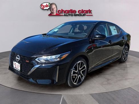 Used 2025 Nissan Sentra SR w/ Trunk Package FWD image 1