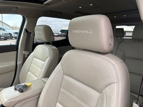 Used 2018 GMC Acadia Denali w/ Technology Package image 13