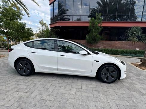 Used 2023 Tesla Model 3 Standard Range image 5