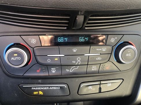 Used 2018 Ford Escape SEL image 11