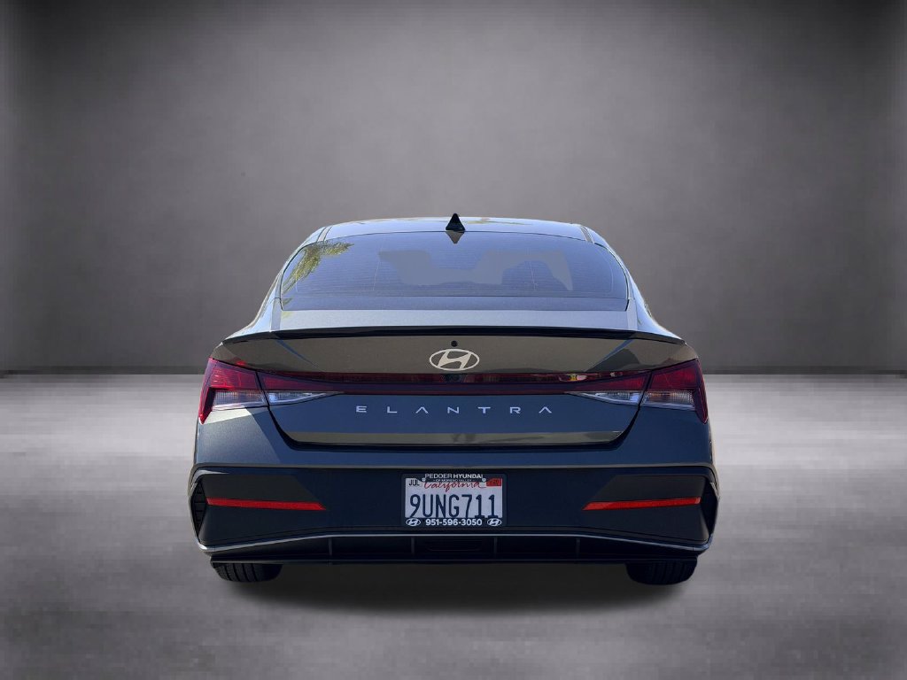 Certified 2025 Hyundai Elantra Sport FWD image 7