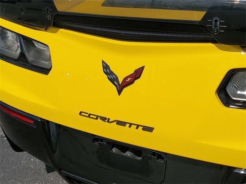 Used 2015 Chevrolet Corvette Z06 w/ 3LZ Preferred Equipment Group image 27