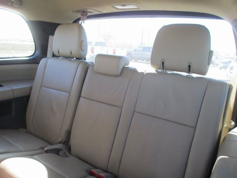 Used 2015 Toyota Sequoia SR5 image 18