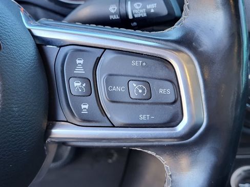 Used 2020 Jeep Gladiator Overland image 18