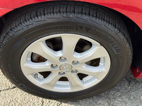 Used 2011 Toyota Camry LE w/ LE Extra-Value Pkg FWD image 29