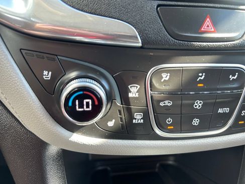 Used 2020 Chevrolet Equinox Premier AWD/4WD image 31