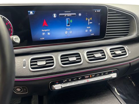 Used 2025 Mercedes-Benz GLS 450 4MATIC image 63