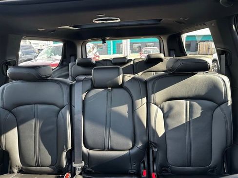 New 2026 Jeep Grand Wagoneer 4WD w/ Premium Group I image 32